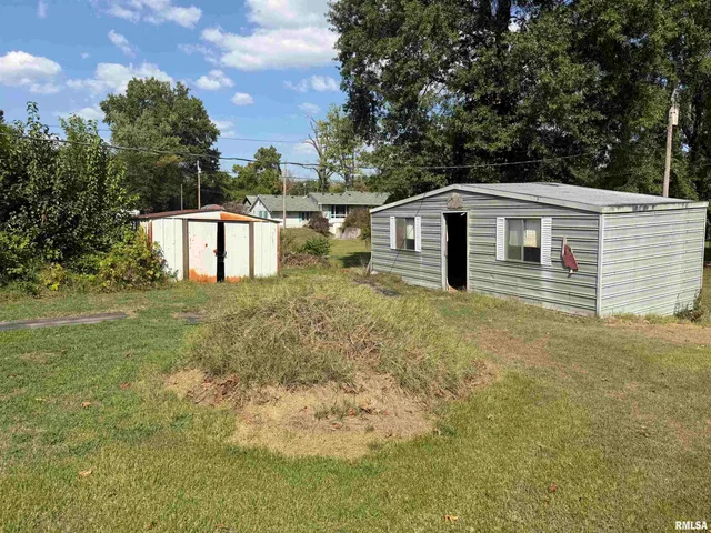 $44,900 | 908 South Pope Street, Benton, IL 62812