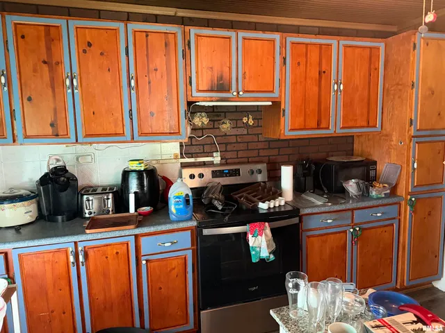 $44,900 | 908 South Pope Street, Benton, IL 62812