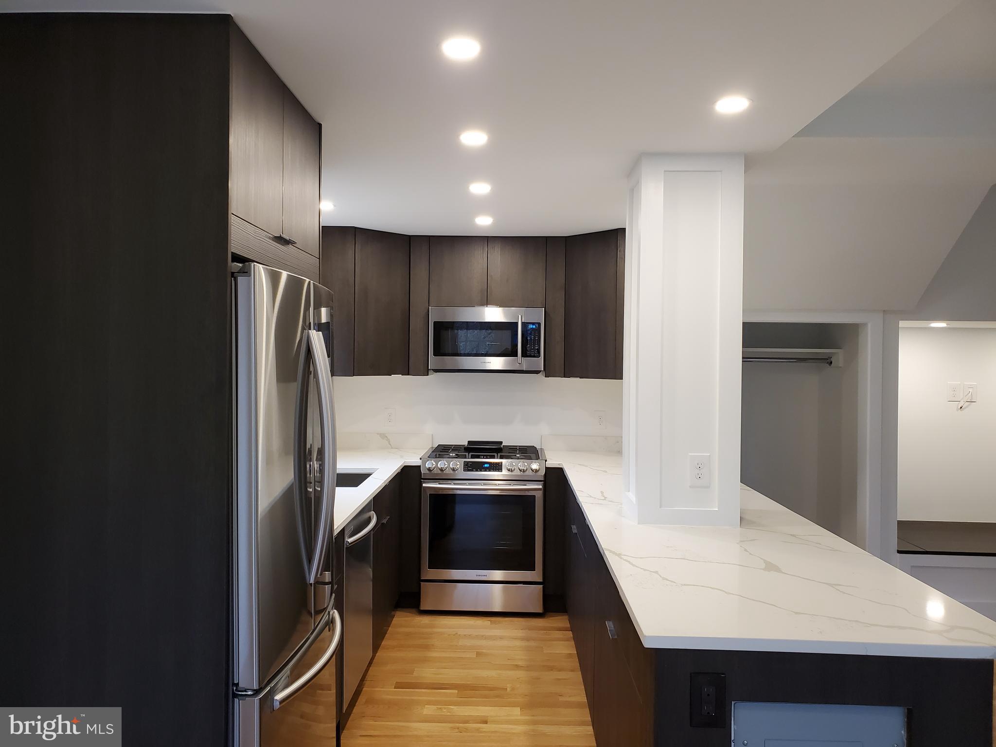 1630 Preston Road Alexandria, VA 22302 - Photo 3 of 32