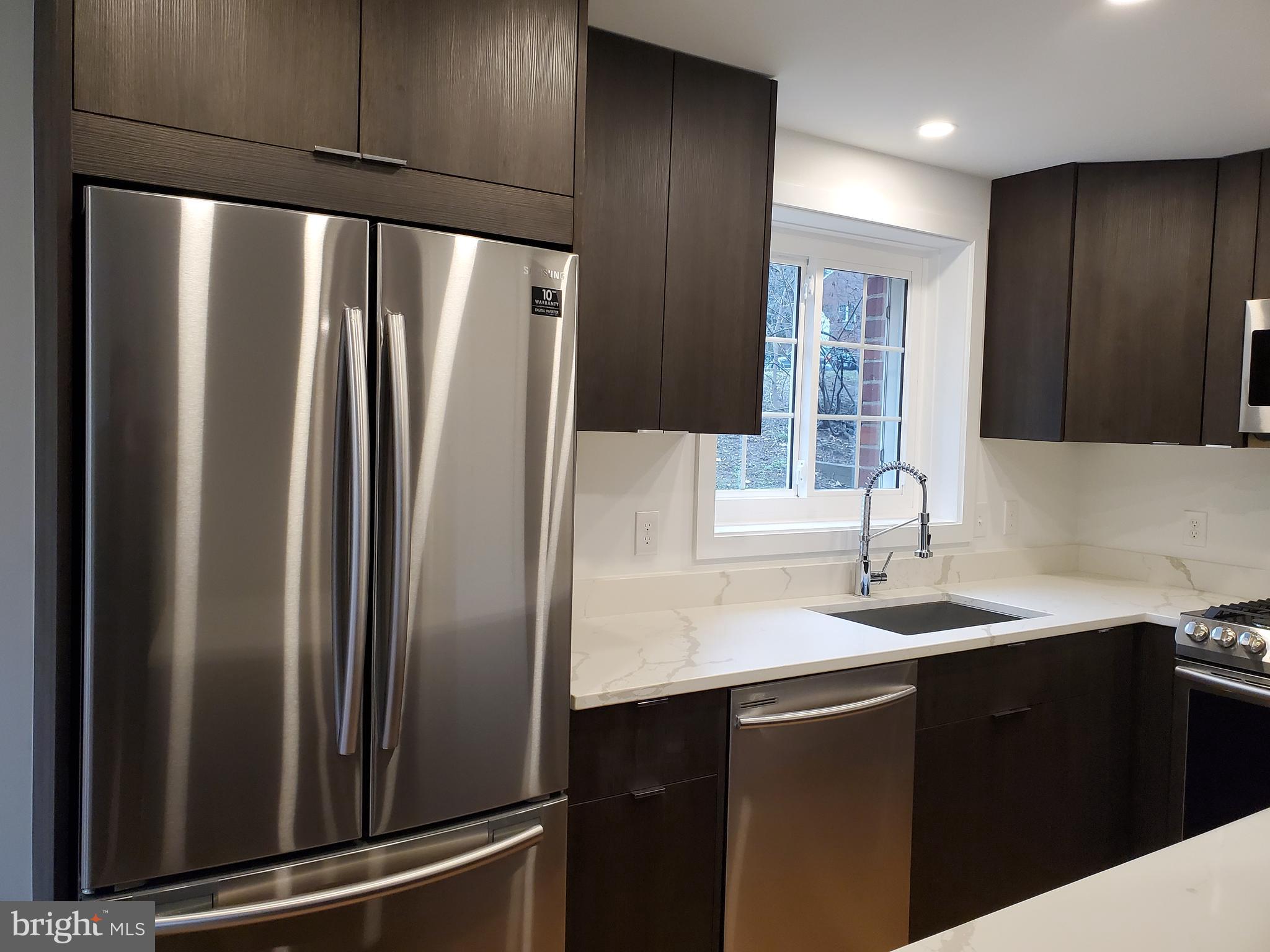 1630 Preston Road Alexandria, VA 22302 - Photo 4 of 32