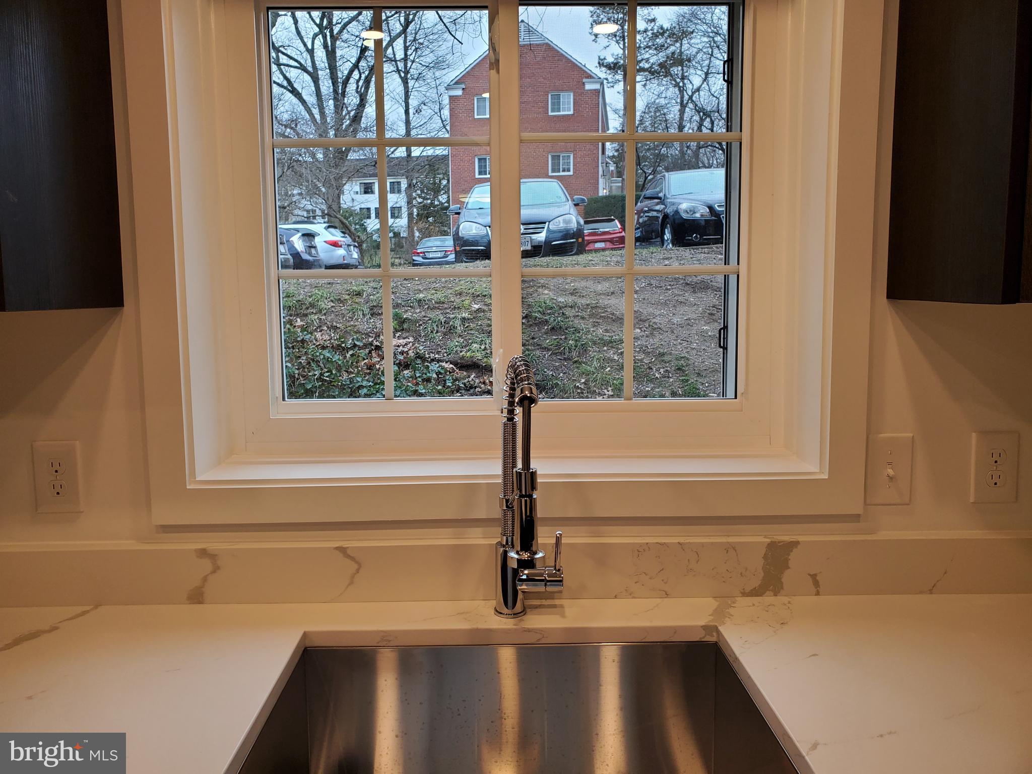 1630 Preston Road Alexandria, VA 22302 - Photo 5 of 32