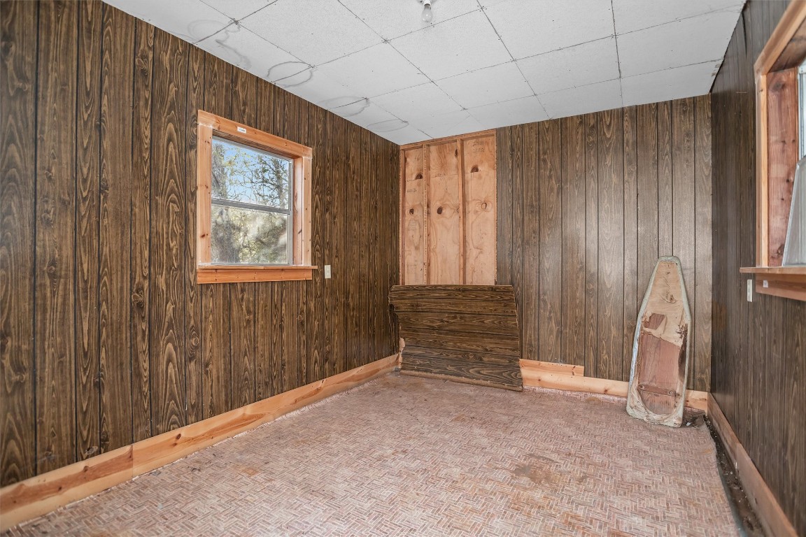 588 Linville Grimes Road Diboll, TX 75941 - Photo 19 of 30 a view of an empty room with a window