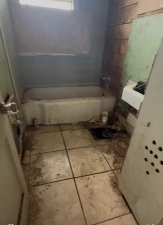 $44,000 | 1916 Avenue O, Lubbock, TX 79411