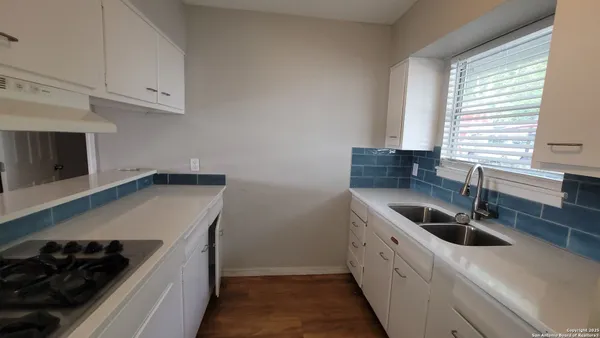 $995 | 122 San Angelo, San Antonio, TX 78212