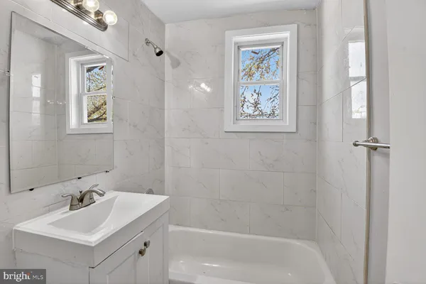 $1,900 | 622 Eastern Avenue Northeast, Unit 301, Washington, DC 20019