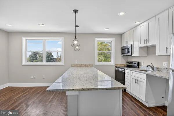 $1,900 | 622 Eastern Avenue Northeast, Unit 301, Washington, DC 20019