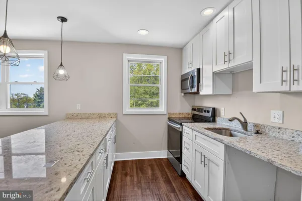 $1,900 | 622 Eastern Avenue Northeast, Unit 301, Washington, DC 20019