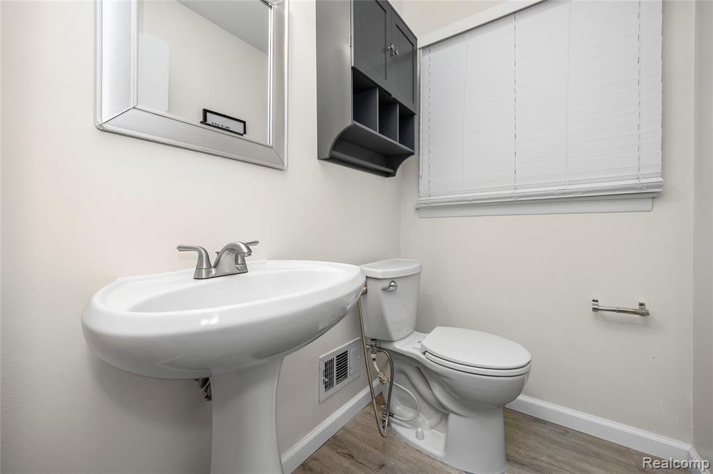 5738 Pebbleshire Road Bloomfield Hills, MI 48301 - Photo 26 of 37