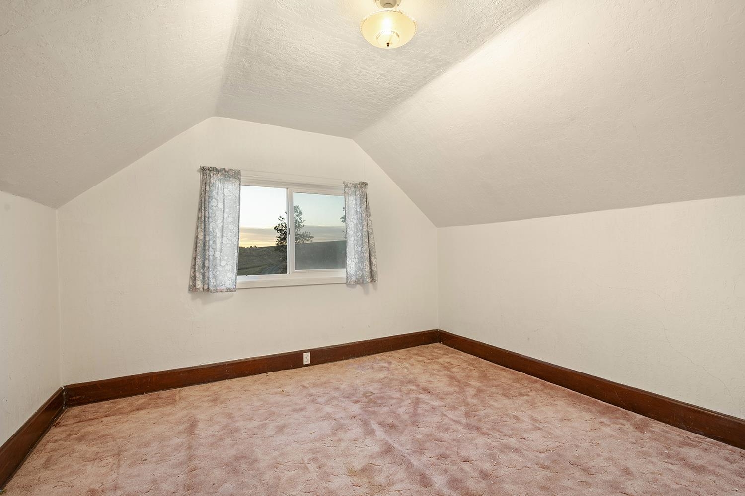10915 South Silver Hill Road Spokane, WA 99223 - Photo 26 of 50