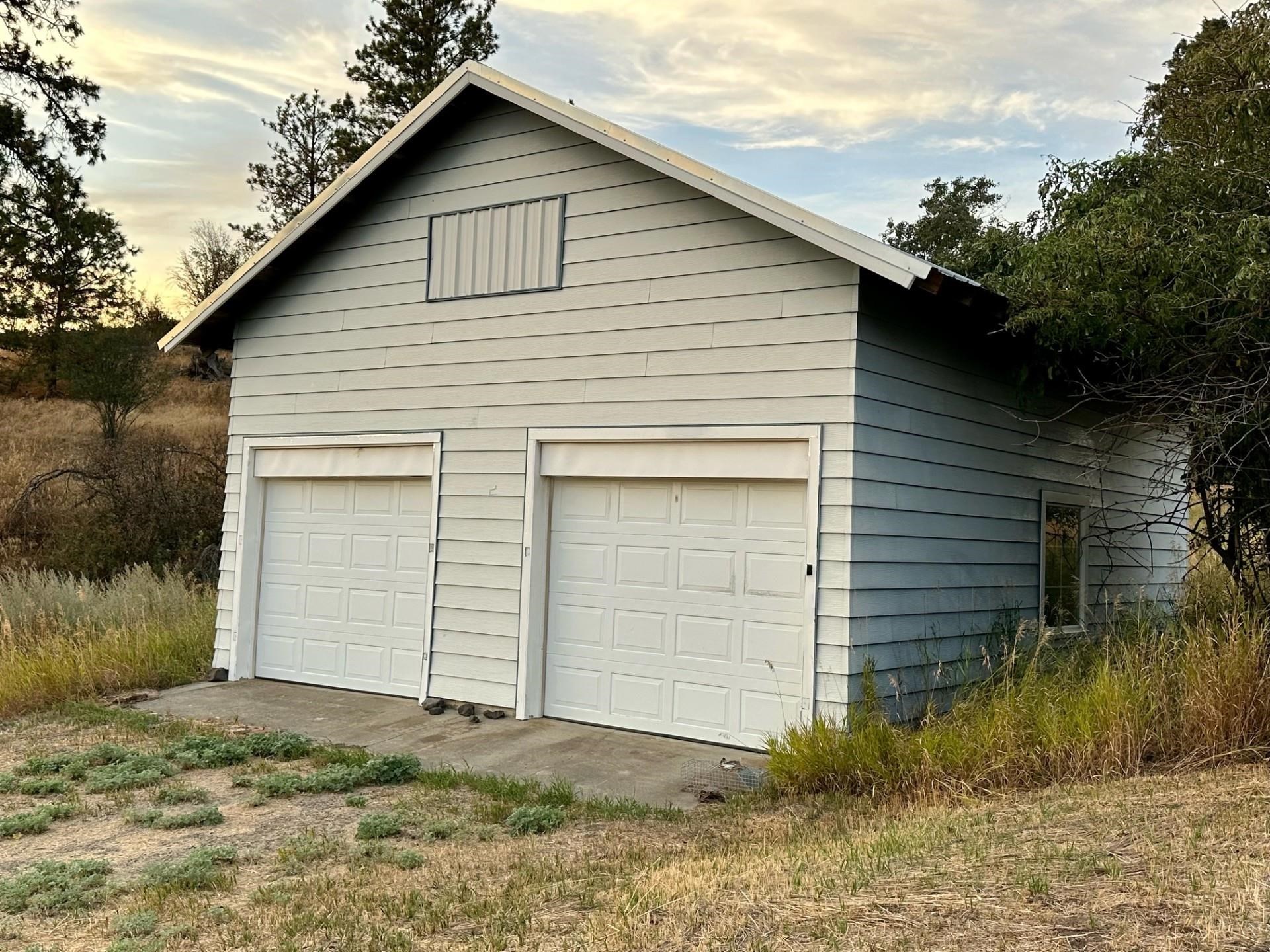 10915 South Silver Hill Road Spokane, WA 99223 - Photo 30 of 50