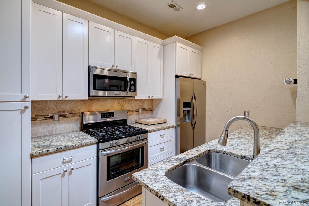 2941 Glenarm Place Denver, CO 80205 - Photo 16 of 37