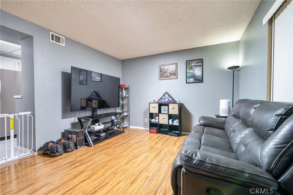 8167 Vineyard Avenue, Unit 8 Rancho Cucamonga, CA 91730 - Photo 2 of 9