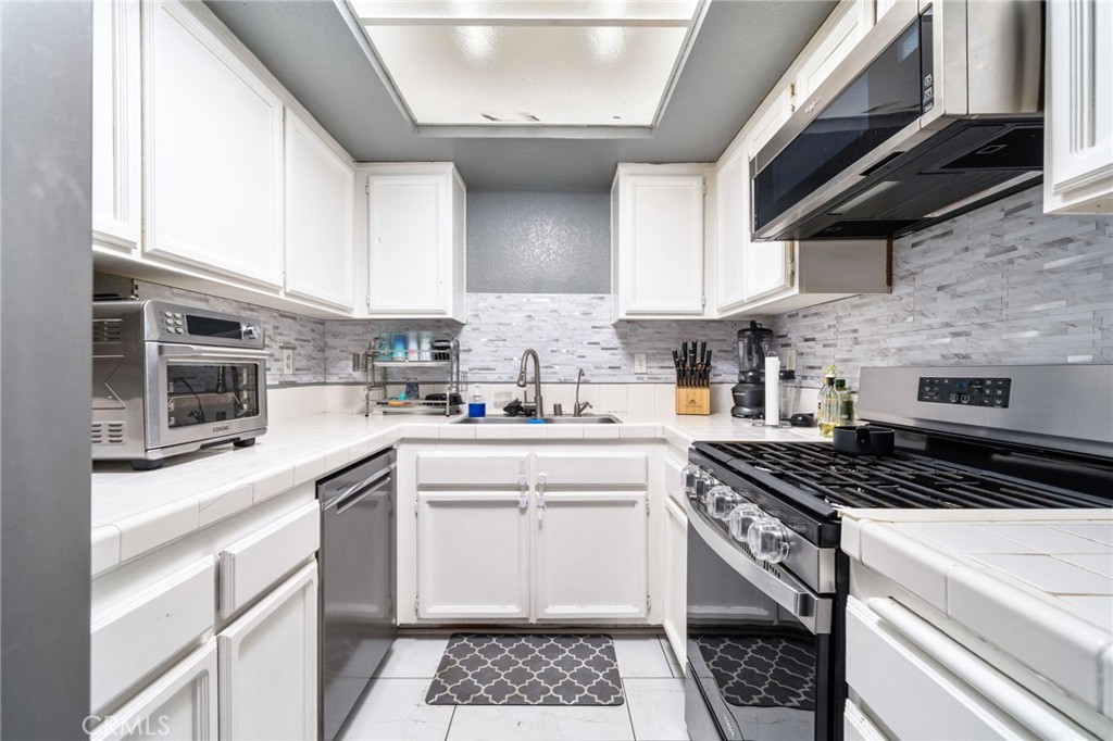 8167 Vineyard Avenue, Unit 8 Rancho Cucamonga, CA 91730 - Photo 3 of 9