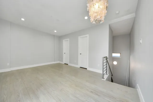 $2,300 | 1708 Winter Street, Unit C, Houston, TX 77007