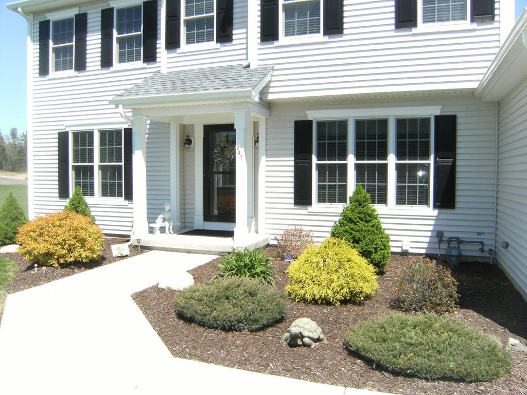 247 Montgomery Road Westfield, MA 01085 - Photo 2 of 38 Gallery Image 2