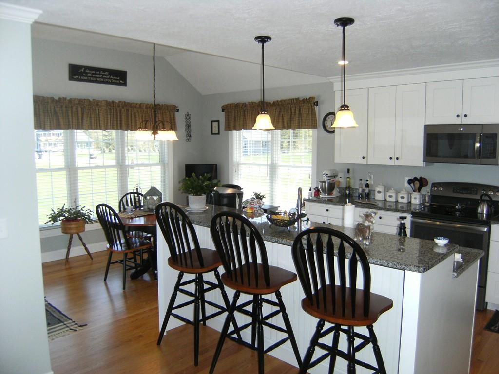 247 Montgomery Road Westfield, MA 01085 - Photo 7 of 38 Gallery Image 7