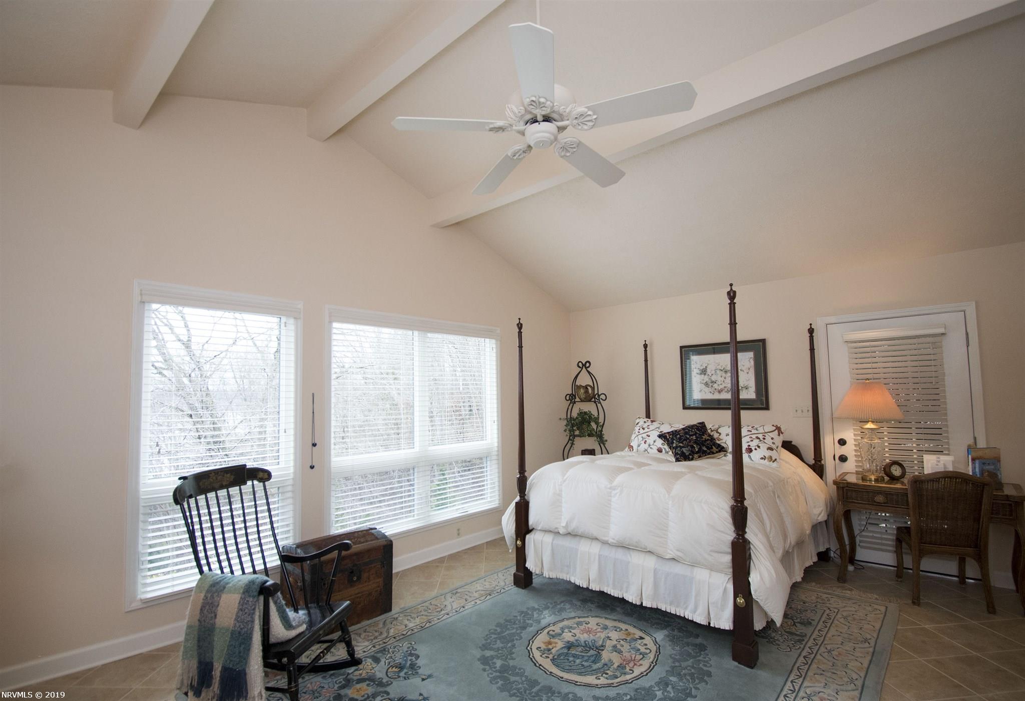 4411 Mariners Point Road Radford, VA 24141 - Photo 26 of 46 Gallery Image 26