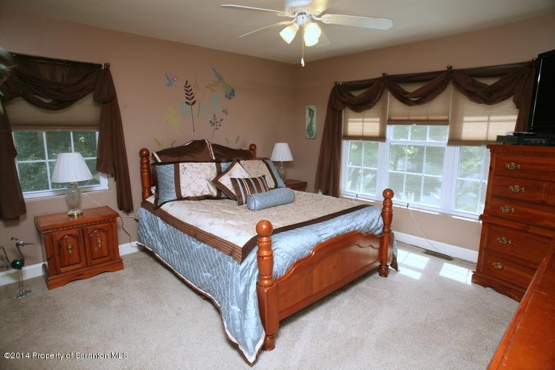 401 Carpenter Hill Road Clarks Summit, PA 18411 - Photo 12 of 75 Gallery Image 12