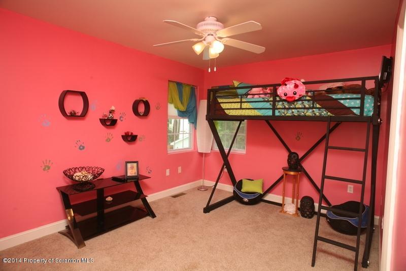 401 Carpenter Hill Road Clarks Summit, PA 18411 - Photo 15 of 75 Gallery Image 15