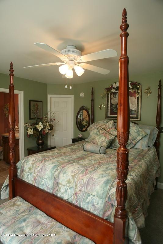 401 Carpenter Hill Road Clarks Summit, PA 18411 - Photo 17 of 75 Gallery Image 17