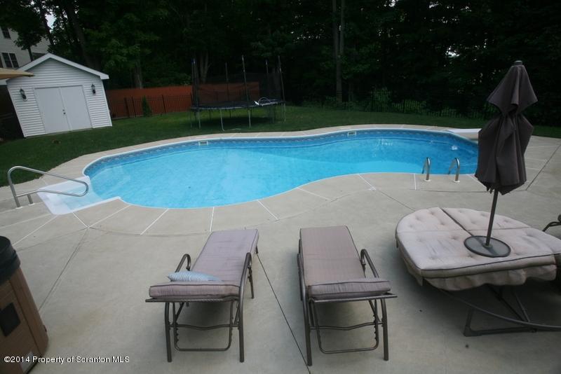 401 Carpenter Hill Road Clarks Summit, PA 18411 - Photo 3 of 75 Gallery Image 3