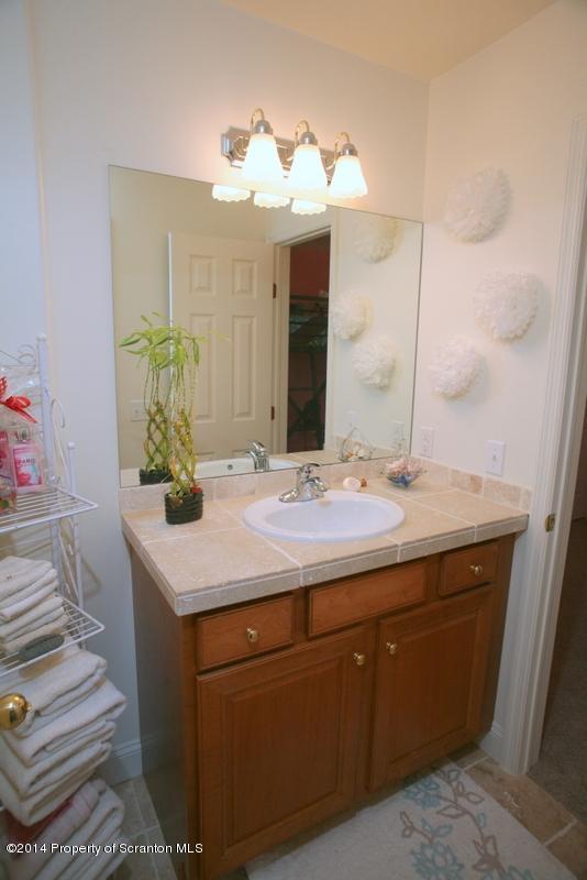401 Carpenter Hill Road Clarks Summit, PA 18411 - Photo 8 of 75 Gallery Image 8