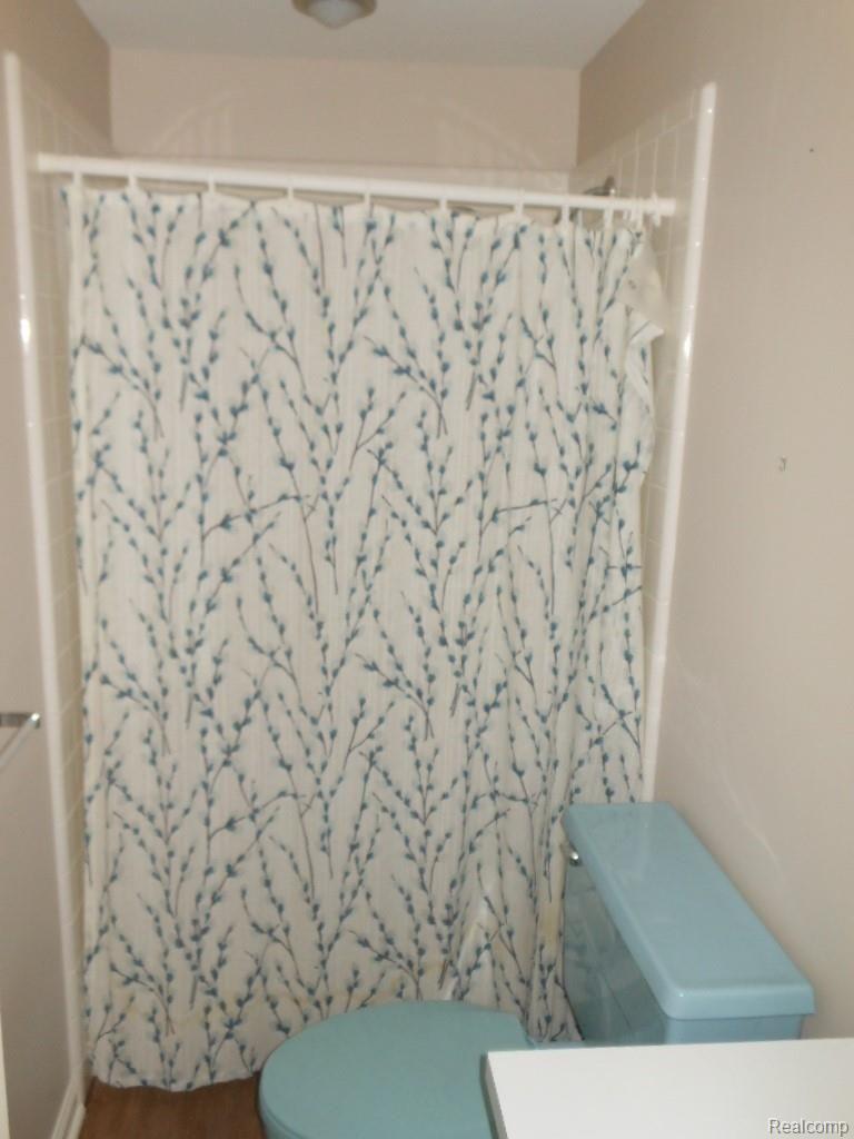 4631 Lakeshore Road Fort Gratiot, MI 48059 - Photo 22 of 39 DSCN1145.JPG