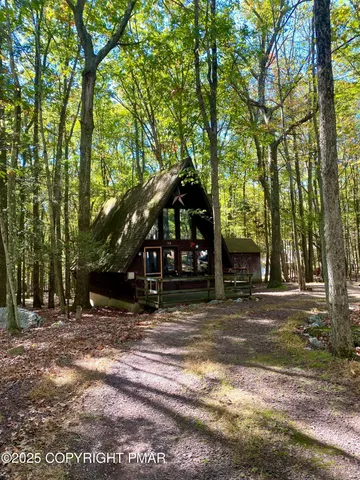 $179,900 | 32 Arapahoe Circle, Hazleton, PA 18202