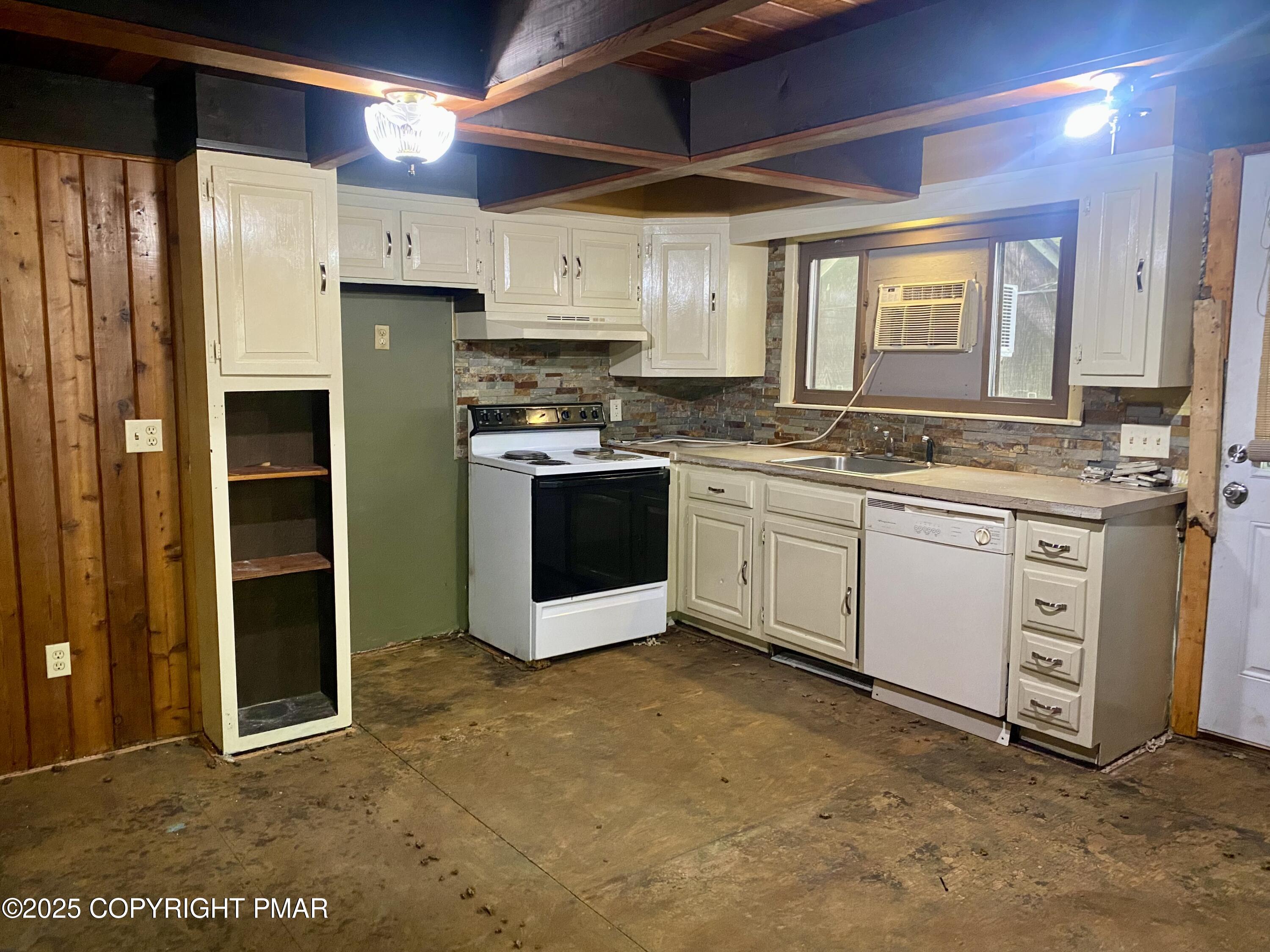 32 Arapahoe Circle Hazleton, PA 18202 - Photo 10 of 24 IMG_2467