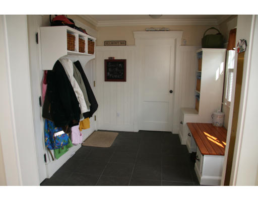 115 Oliver Road Belmont, MA 02478 - Photo 10 of 21 Gallery Image 10