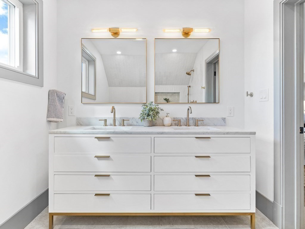 4 Exeter Street, Unit 4 Arlington, MA 02474 - Photo 16 of 25 Gallery Image 16