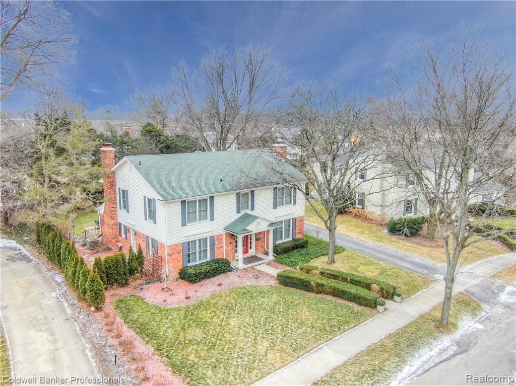 154 Hamilton Road Bloomfield Hills, MI 48301 - Photo 3 of 48 -1.jpg
