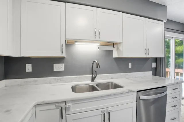 $289,900 | 23823 Jeb Drive, Lawrenceburg, IN 47025