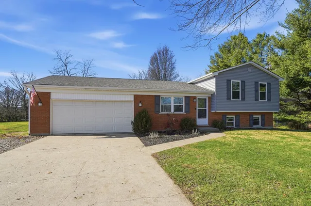 $289,900 | 23823 Jeb Drive, Lawrenceburg, IN 47025