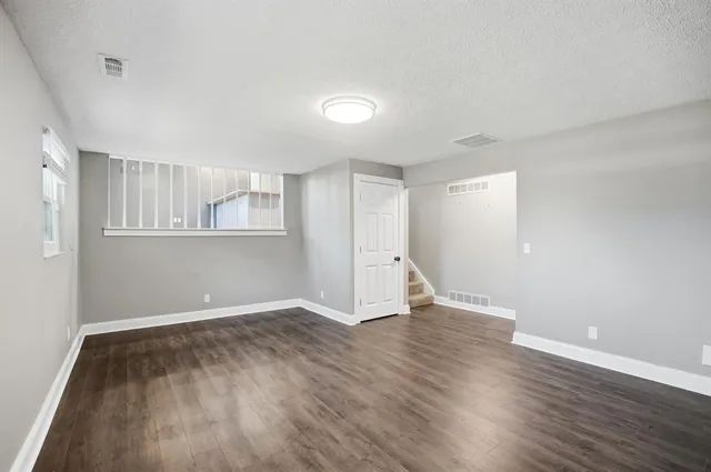 $289,900 | 23823 Jeb Drive, Lawrenceburg, IN 47025