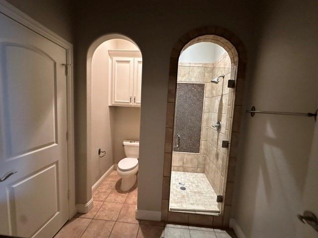 801 Glenmont Road Keller, TX 76248 - Photo 28 of 34 a view of bathroom with a toilet