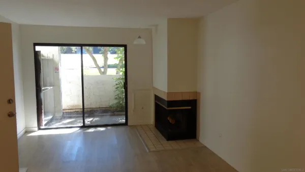 $2,700 | 2425 Cranston Drive, Unit 16, Escondido, CA 92025