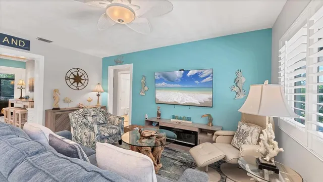 $1,995,000 | 154 Crescent Drive, Anna Maria, FL 34216