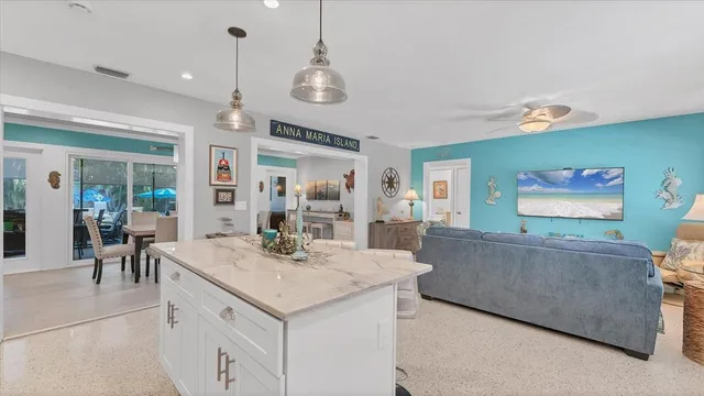 $1,995,000 | 154 Crescent Drive, Anna Maria, FL 34216