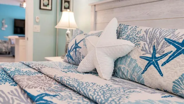 $1,995,000 | 154 Crescent Drive, Anna Maria, FL 34216