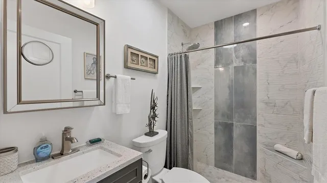 $1,995,000 | 154 Crescent Drive, Anna Maria, FL 34216