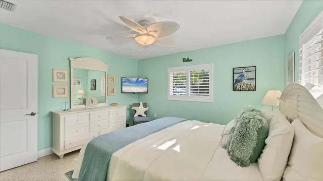 $1,995,000 | 154 Crescent Drive, Anna Maria, FL 34216