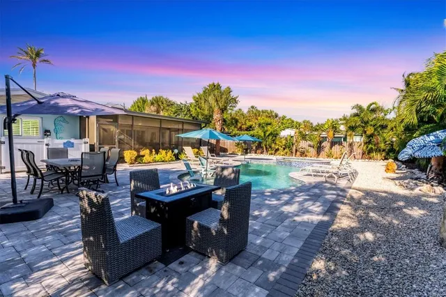 $1,995,000 | 154 Crescent Drive, Anna Maria, FL 34216