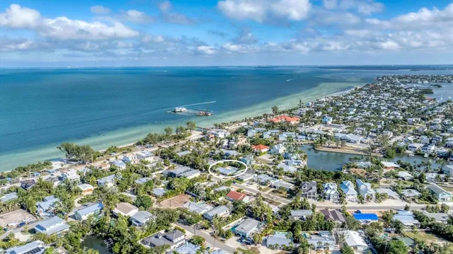 $1,995,000 | 154 Crescent Drive, Anna Maria, FL 34216
