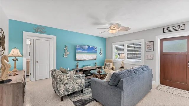 $1,995,000 | 154 Crescent Drive, Anna Maria, FL 34216