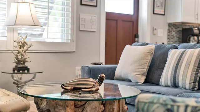 $1,995,000 | 154 Crescent Drive, Anna Maria, FL 34216