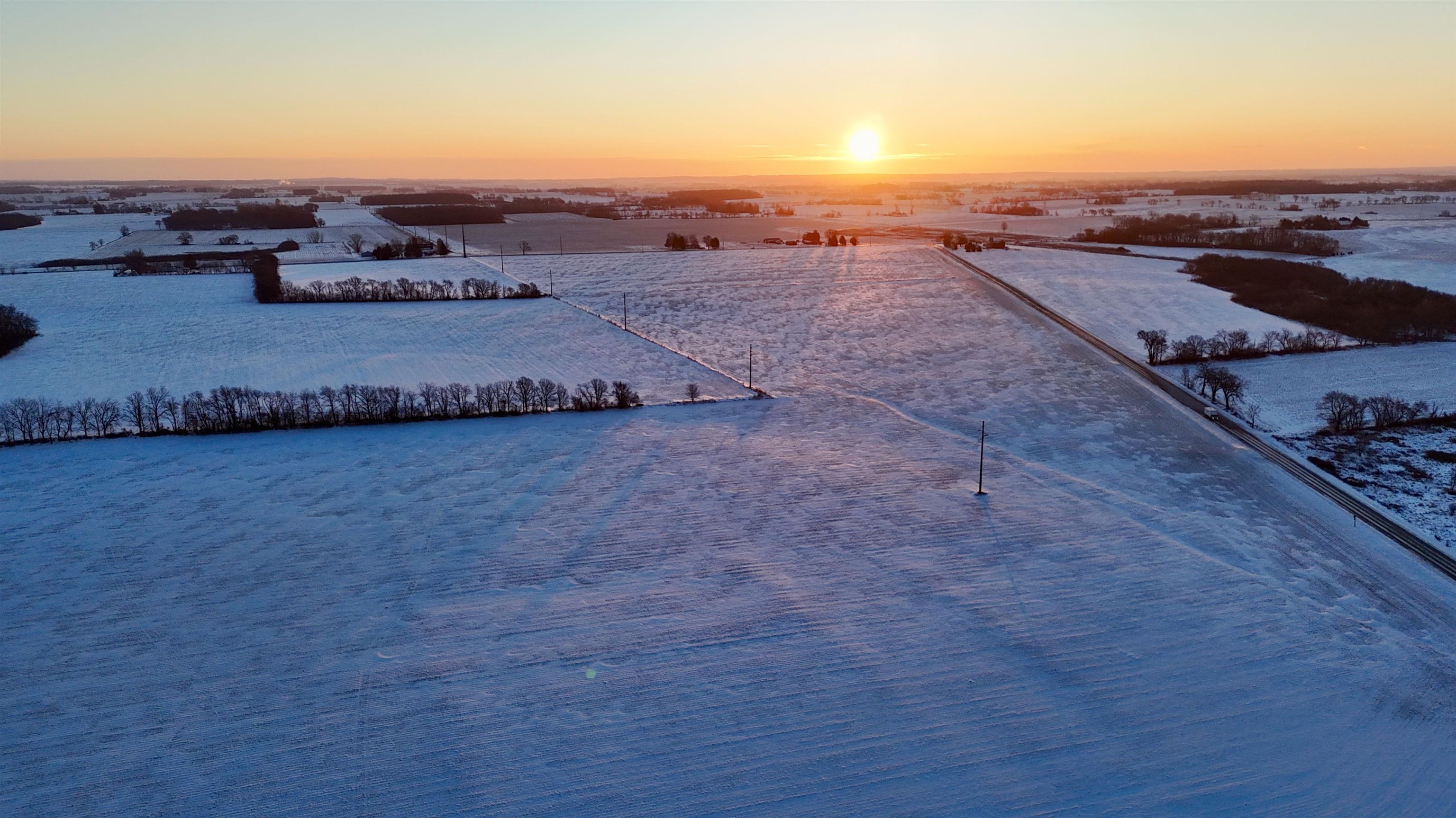 W9012 County Rd B Sharon, WI 53585 - Photo 2 of 52