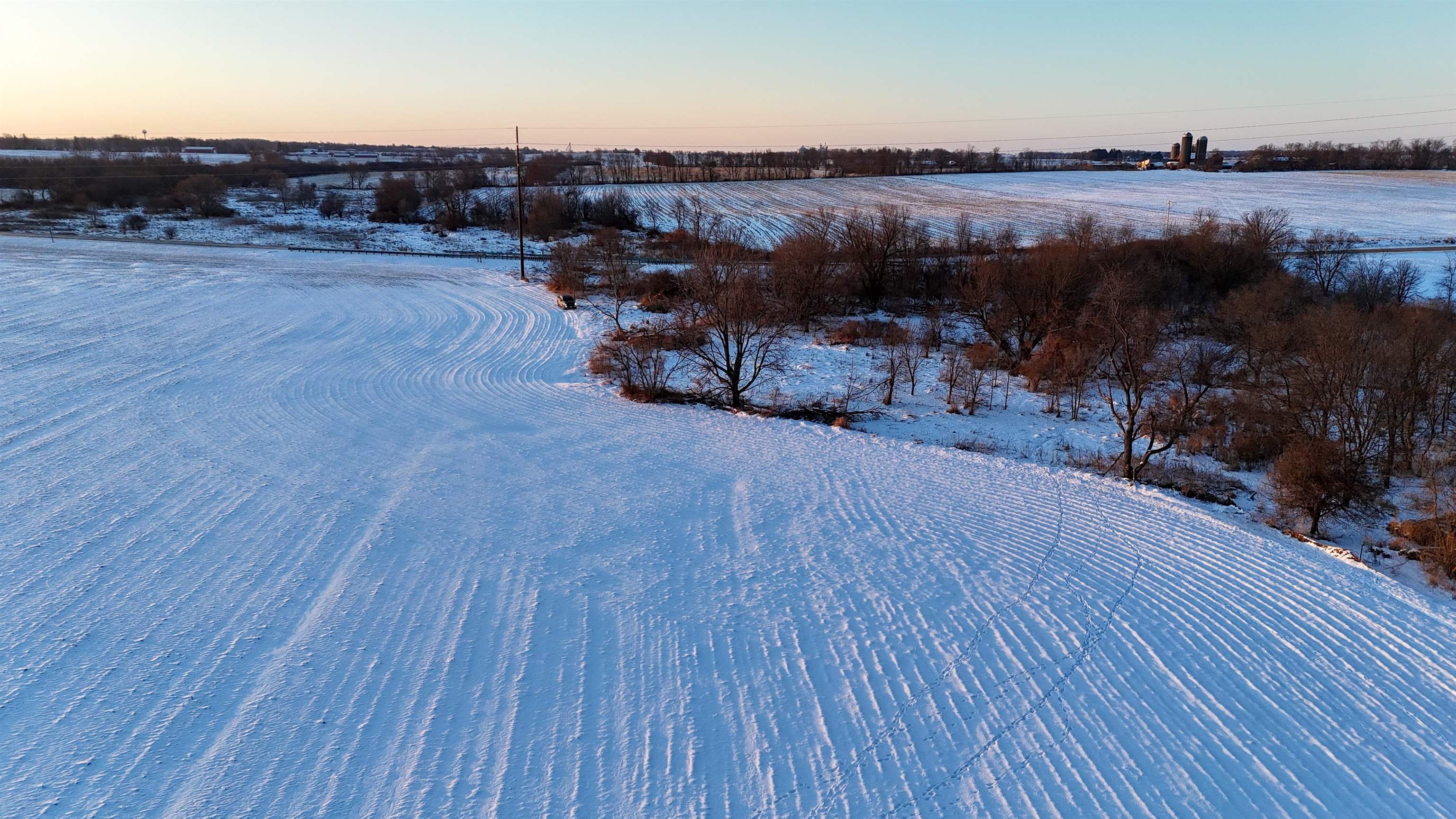 W9012 County Rd B Sharon, WI 53585 - Photo 7 of 52
