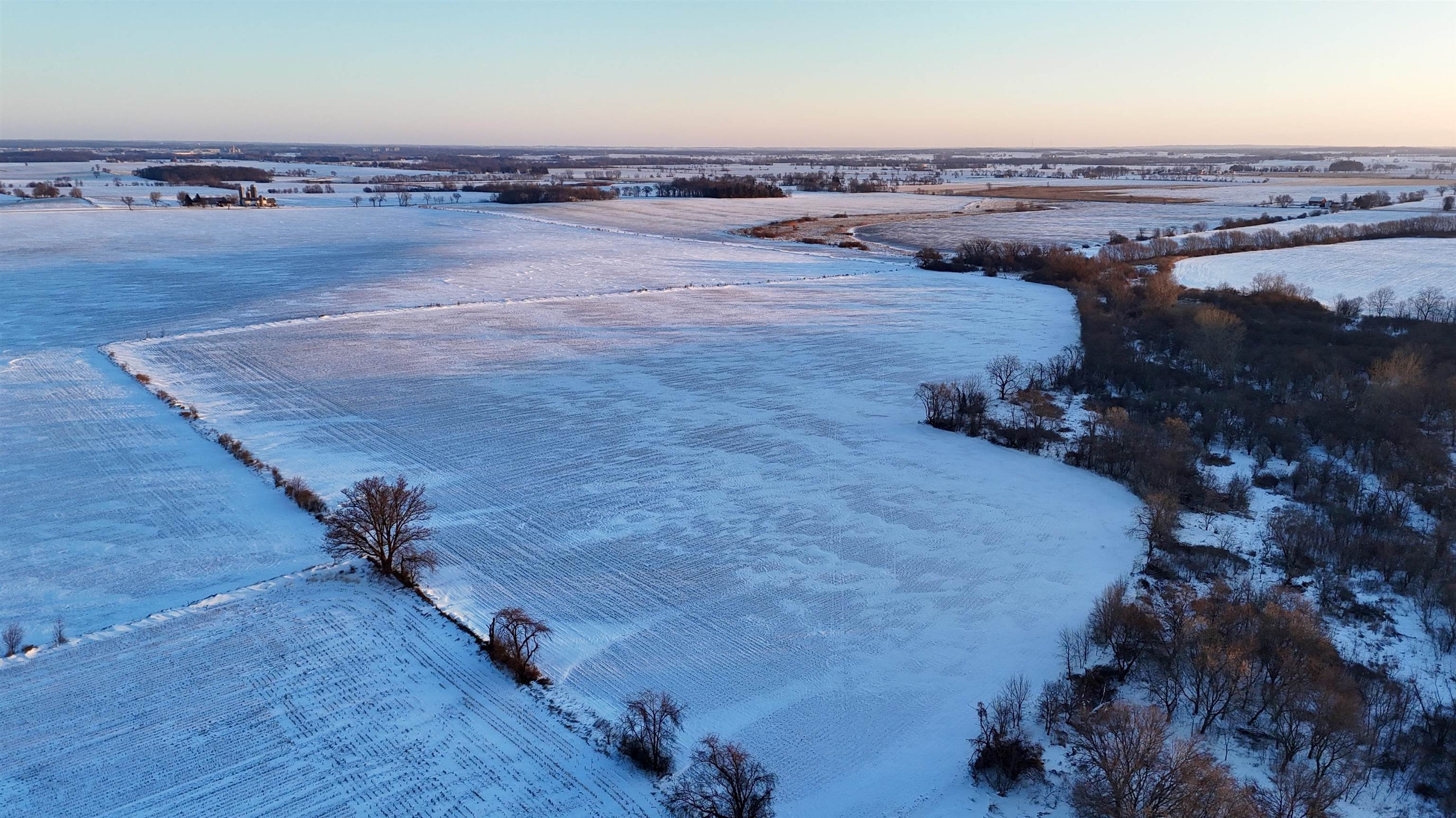 W9012 County Rd B Sharon, WI 53585 - Photo 10 of 52