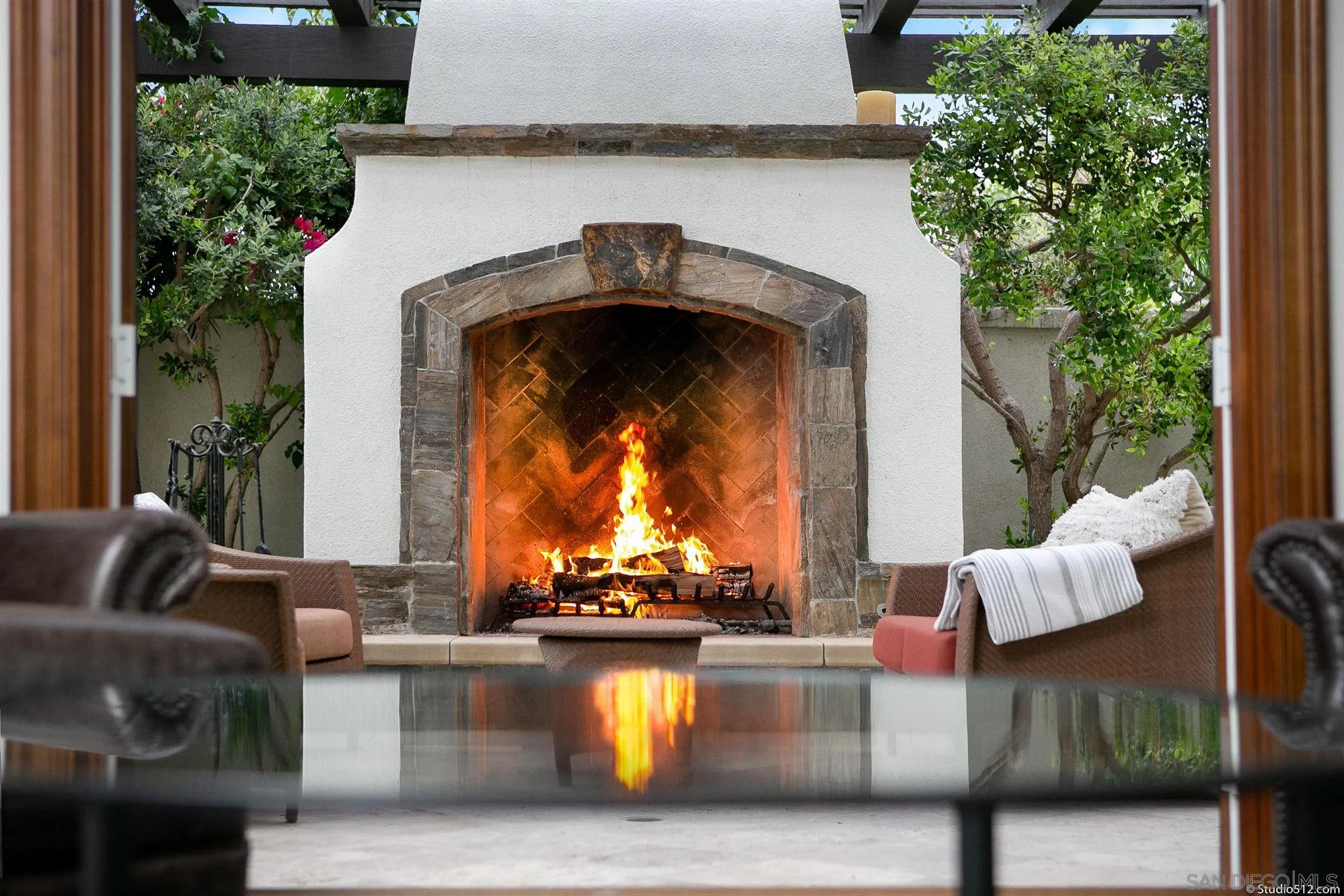220 Jacob Lane Encinitas, CA 92024 - Photo 20 of 40 a view of swimming pool with seating space